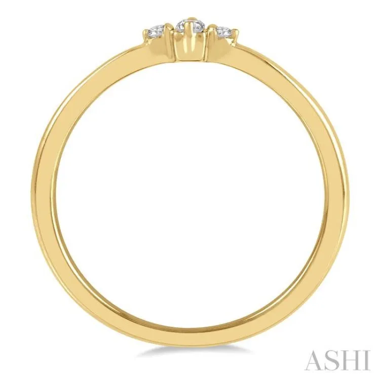 1/20 Ctw Lightweight Baguette and Round Cut Diamond Petite Ring in 10K Yellow Gold