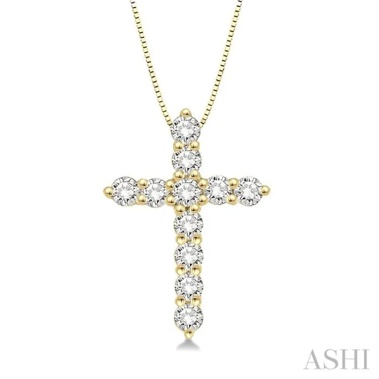 1/4 Ctw Round Cut Diamond Cross Pendant in 14K Yellow Gold with Chain