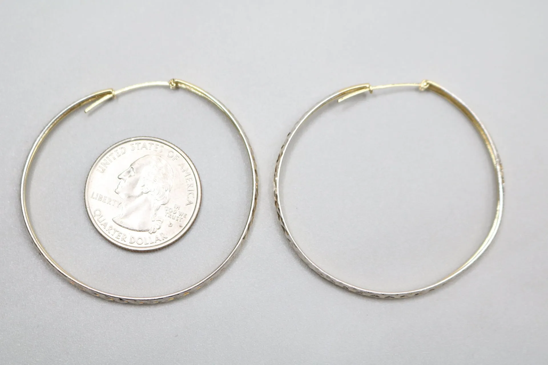 14K Two-Tone Hoop Earrings (4.0 Grams)