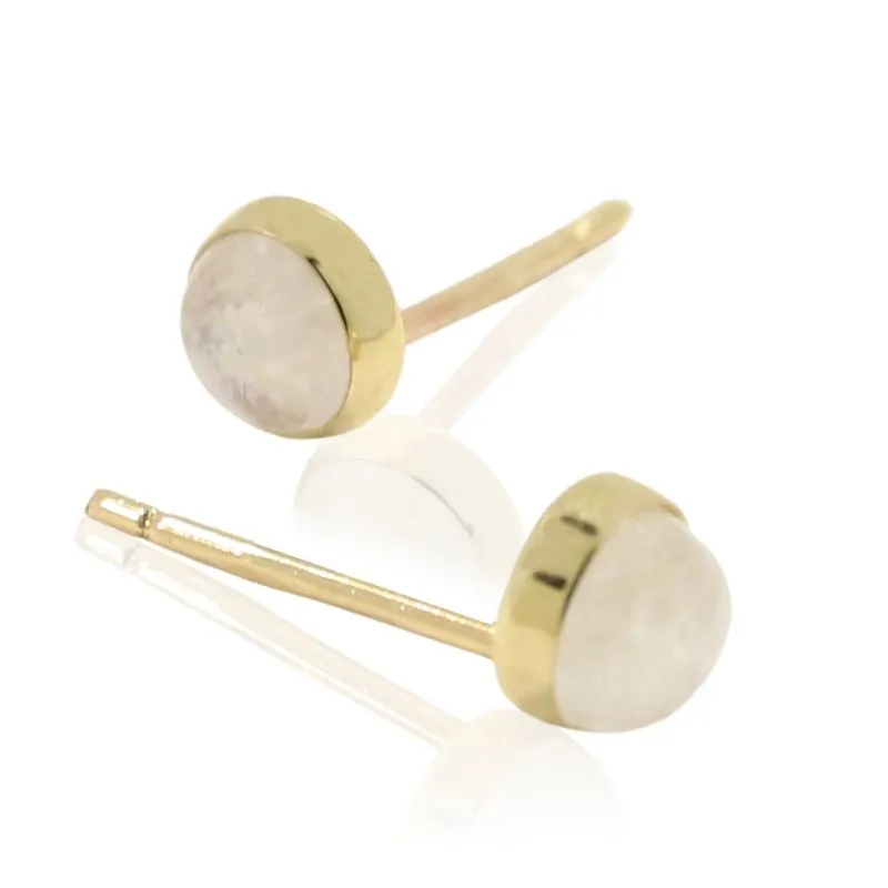 14K Yellow Gold Round White Moonstone 4mm Stud Earrings