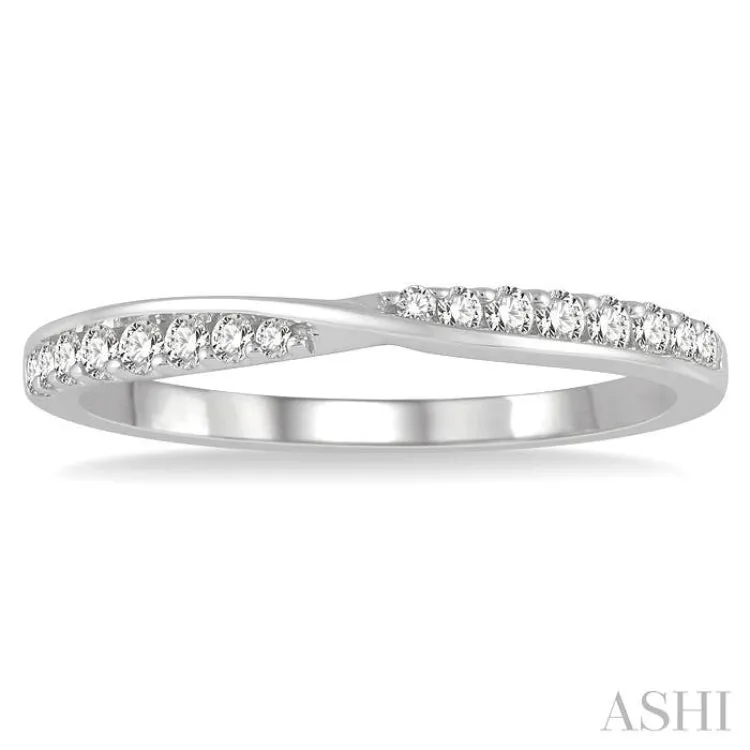 1/5 ctw Crossover Round Cut Diamond Wedding Band in 14K White Gold