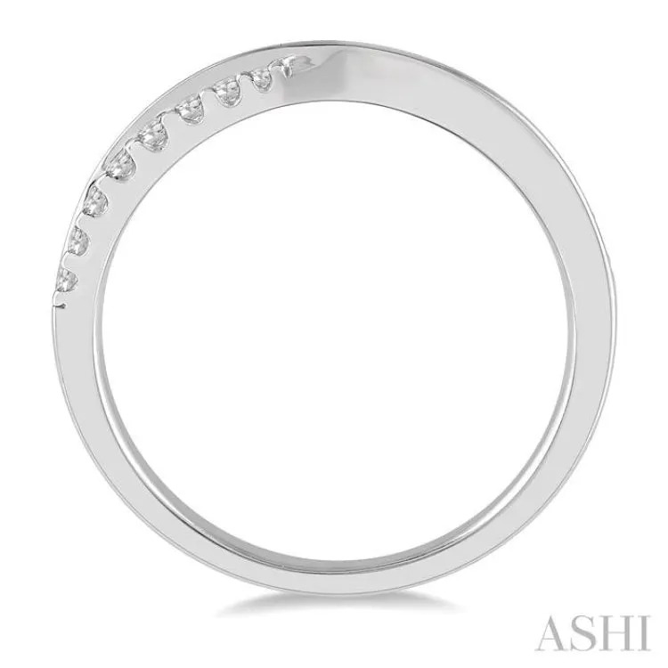 1/5 ctw Crossover Round Cut Diamond Wedding Band in 14K White Gold