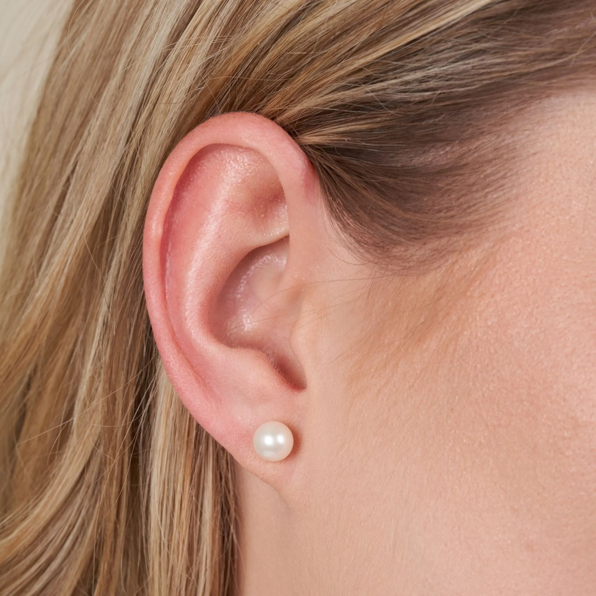 6.5-7.0 mm AAA White Freshwater Pearl Stud Earrings