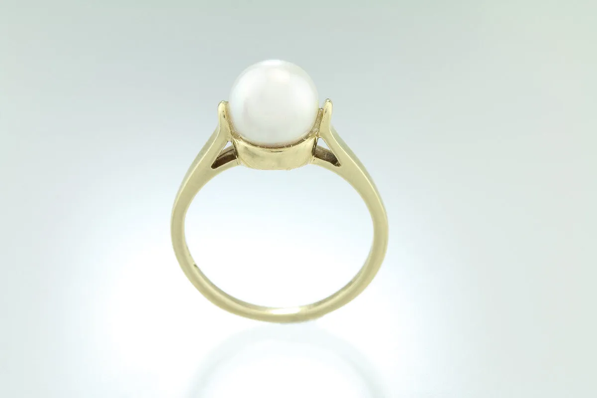 Akoya Saltwater Pearl 14kt Gold Ring