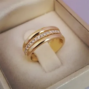 Classic Simple Wedding Band Ring for Women with Zircon in Gold Color