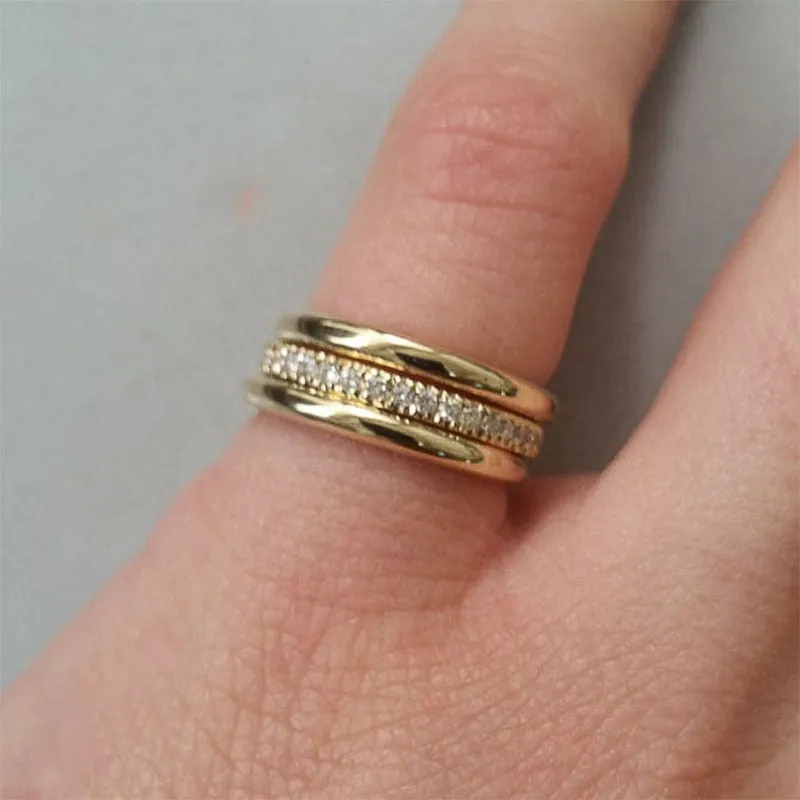 Classic Simple Wedding Band Ring for Women with Zircon in Gold Color