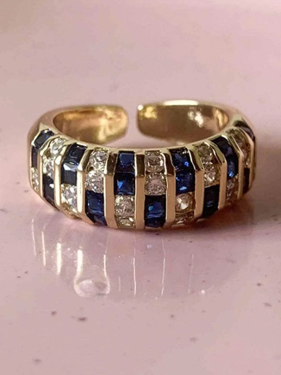 Divya Agarwal In Vintage Eternity Band Ring