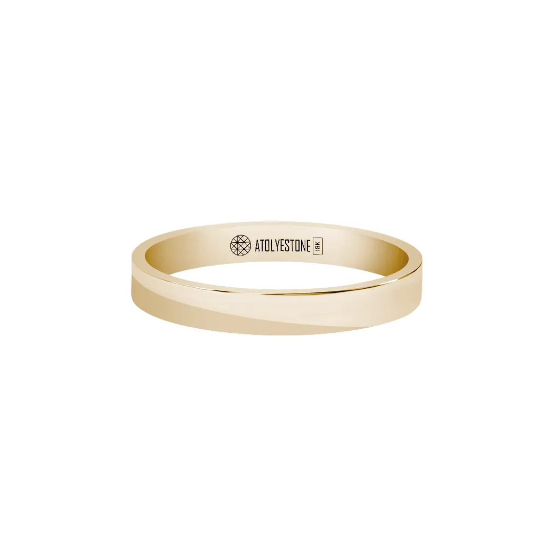 Flat Band Ring in Gold