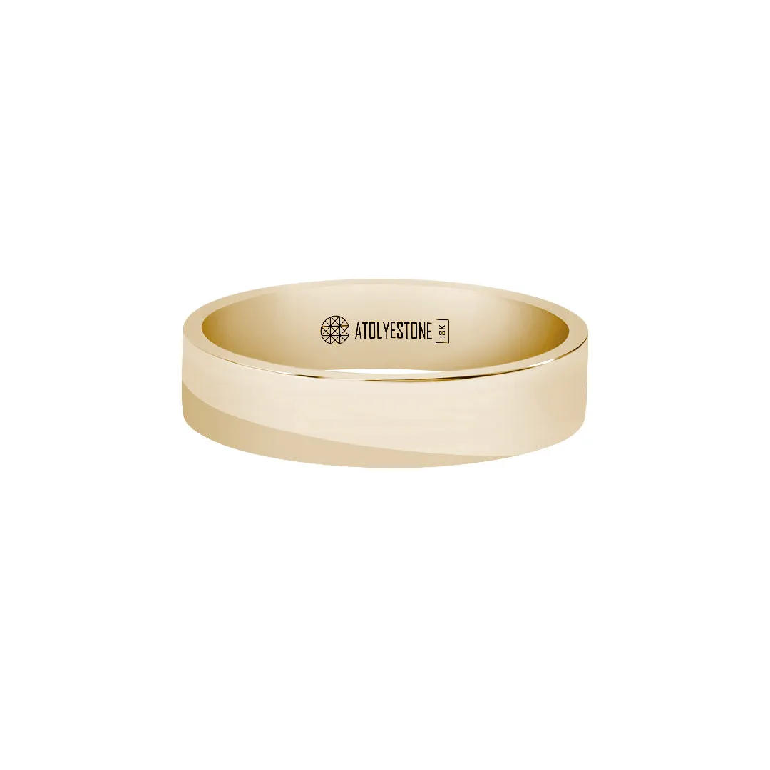 Flat Band Ring in Gold