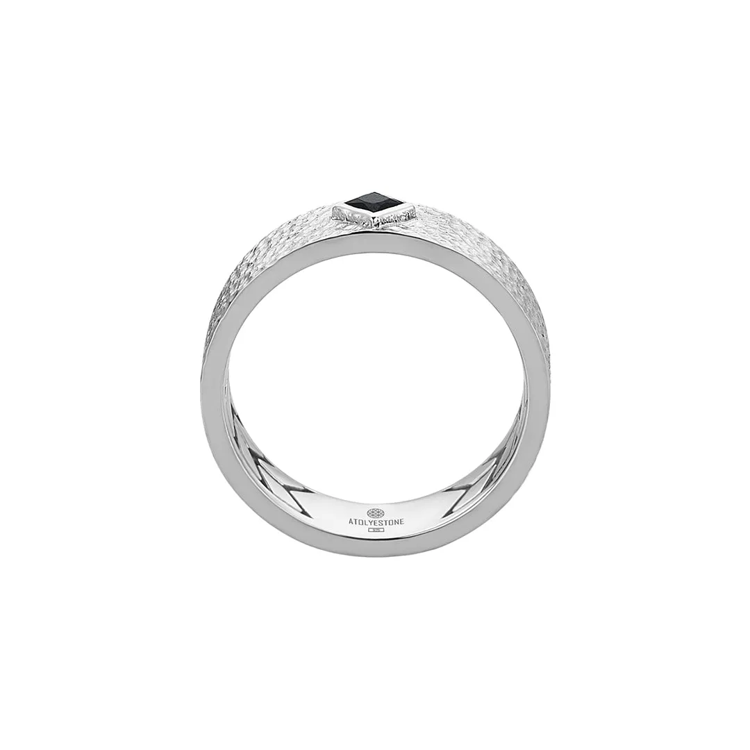 Hammered Band Solitaire Ring in Silver