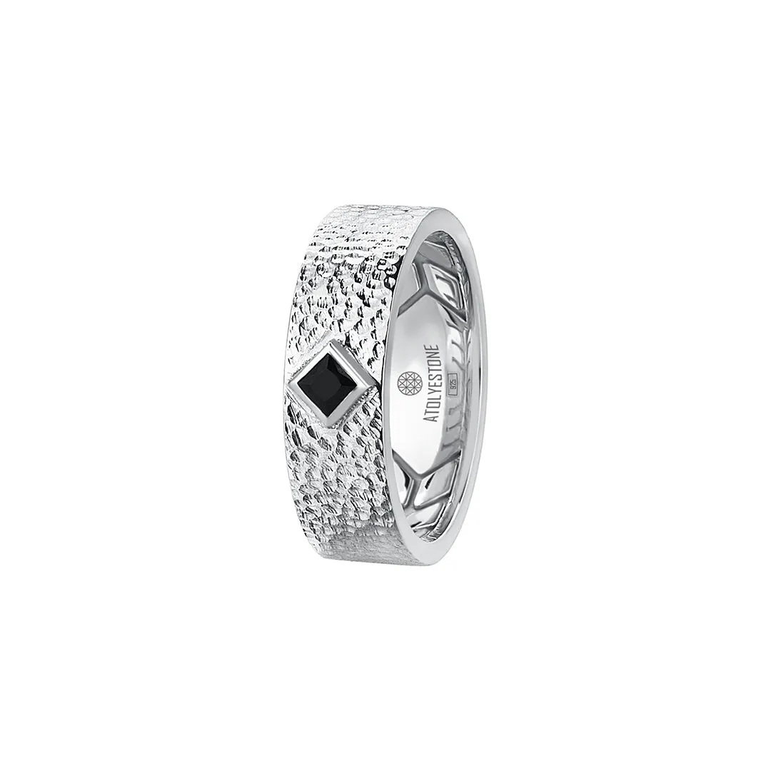 Hammered Band Solitaire Ring in Silver