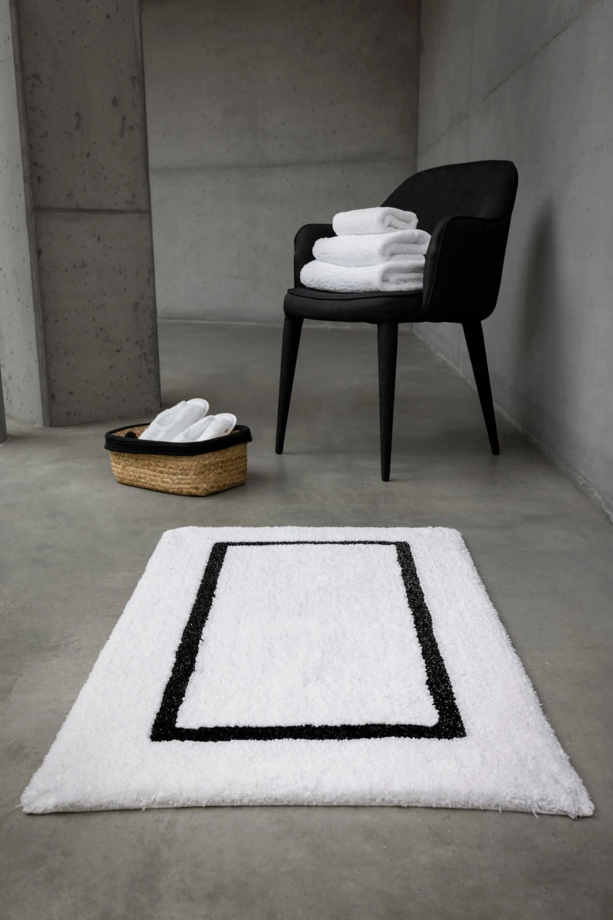 Karat Bath Rug