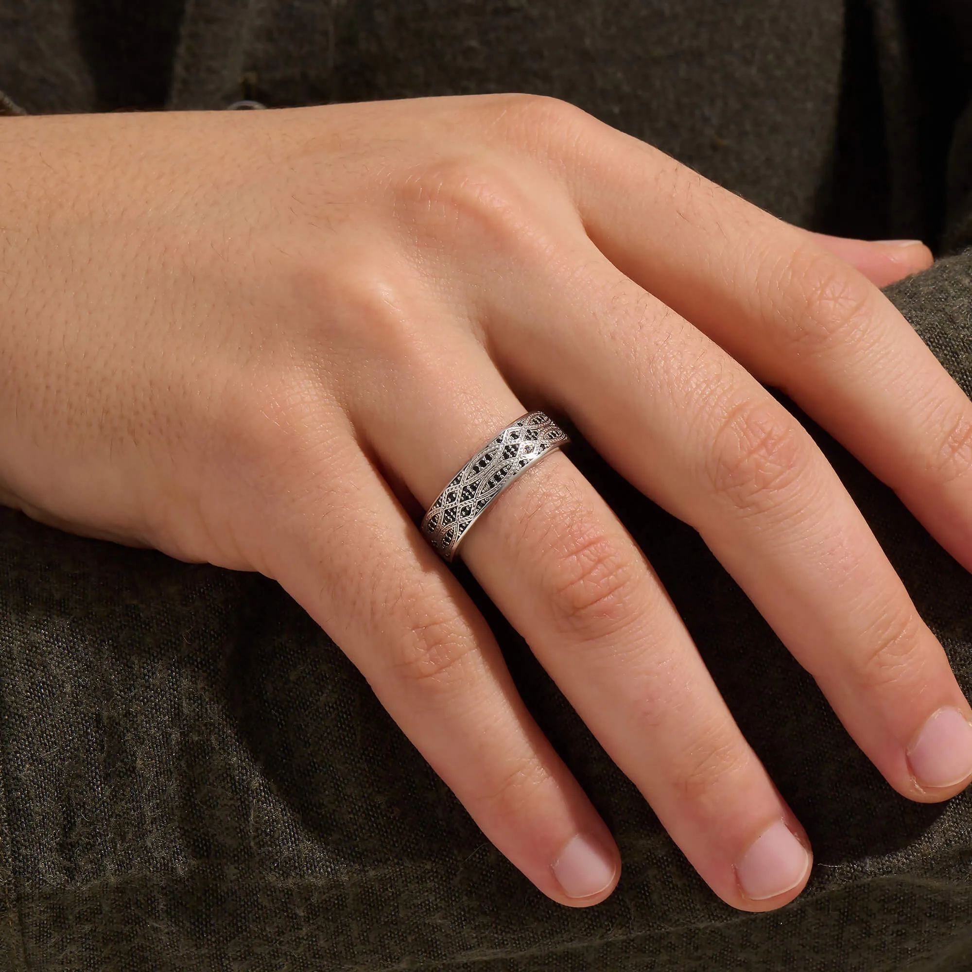 Minimalist Streamline Band Ring in Silver