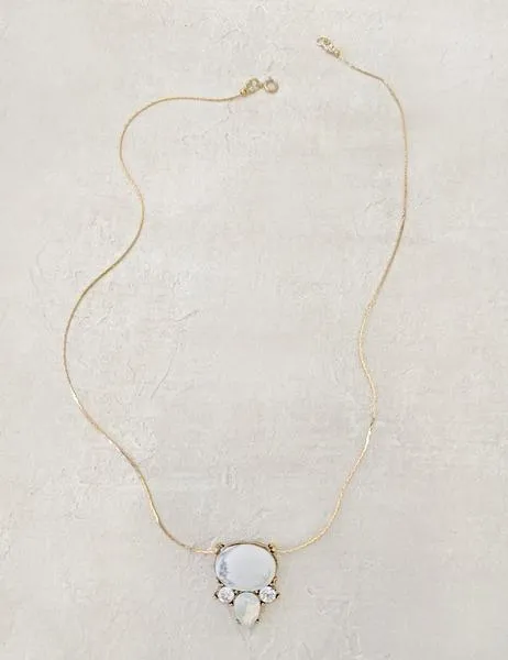 Nuance Emanuel Arch Necklace