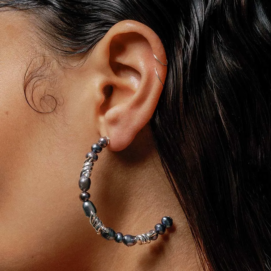 RUTHLESS. Barbed Wire & Black Pearl Large Hoop Earrings - Silver