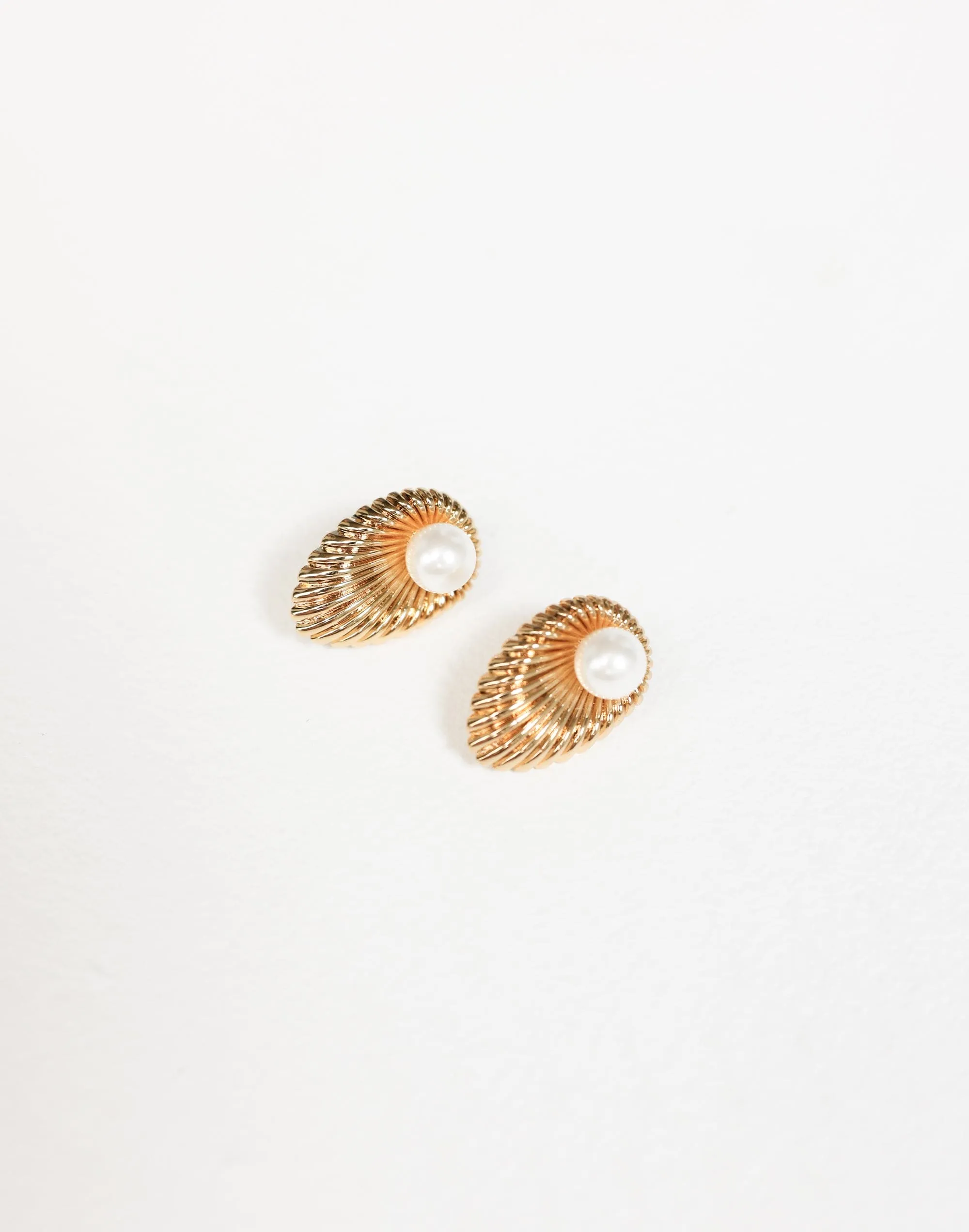 Tyla Earrings (Gold)