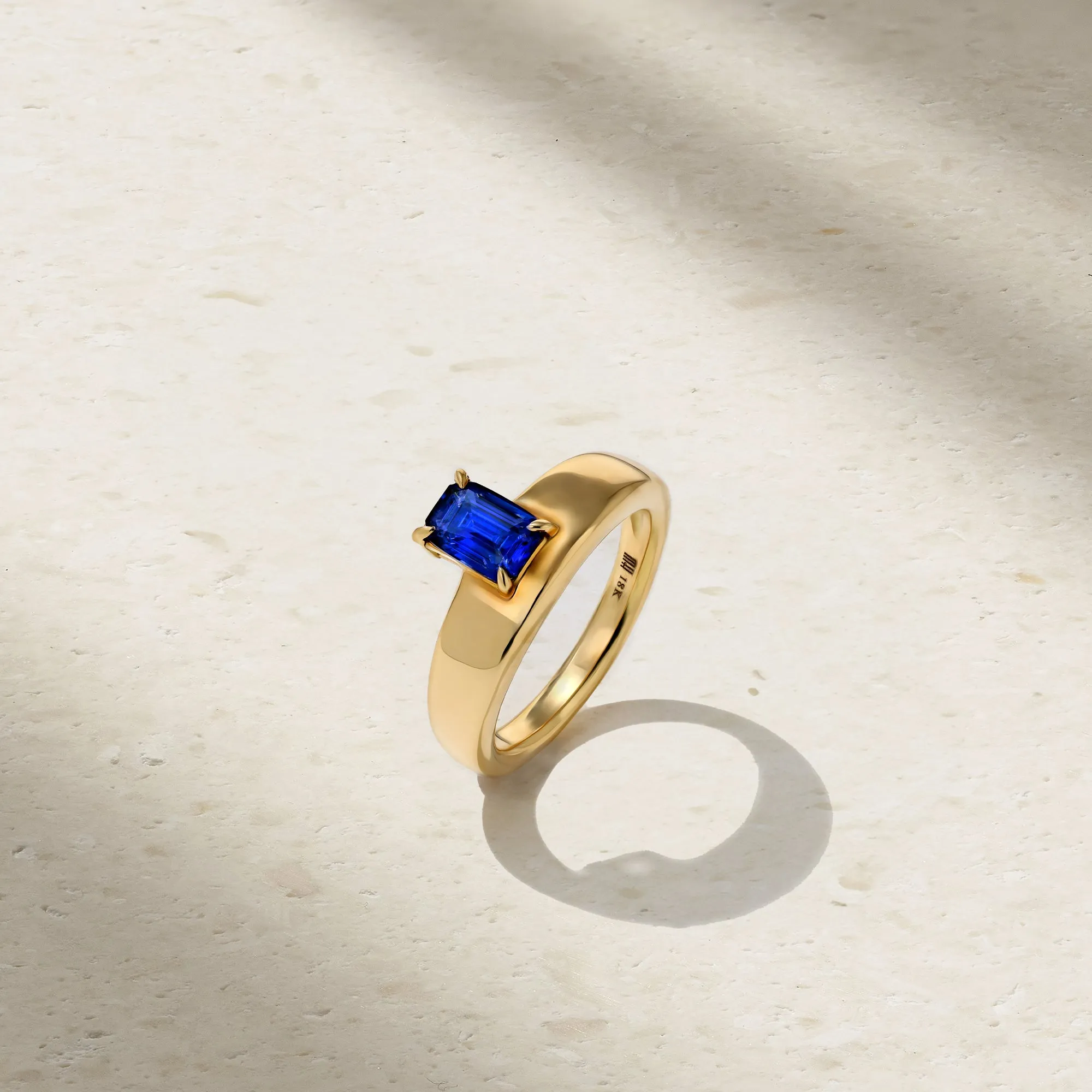 Vertigo Sapphire Ring